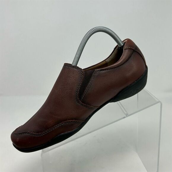 Taos Encore Women's Brown Leather Slip-On Loafers Size 9.5 Casual Fall Buttons - Picture 4 of 14